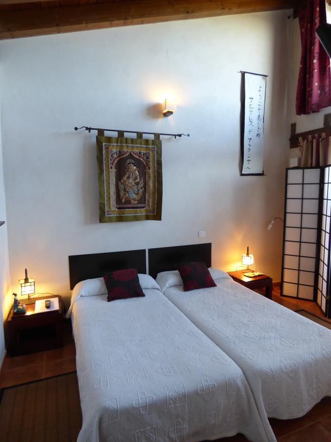 Hotel Albergue Bioclimatico Sabinares Del Arlanza Puentedura Room photo